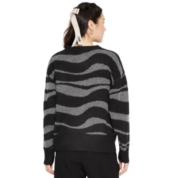 Wicked Glinda Ariana Grande Elphaba Embroidered Cardigan Sweater L NWT - Picture 4 of 11